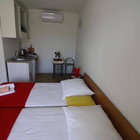 Apartment Gita Sumartin Εξωτερικό φωτογραφία
