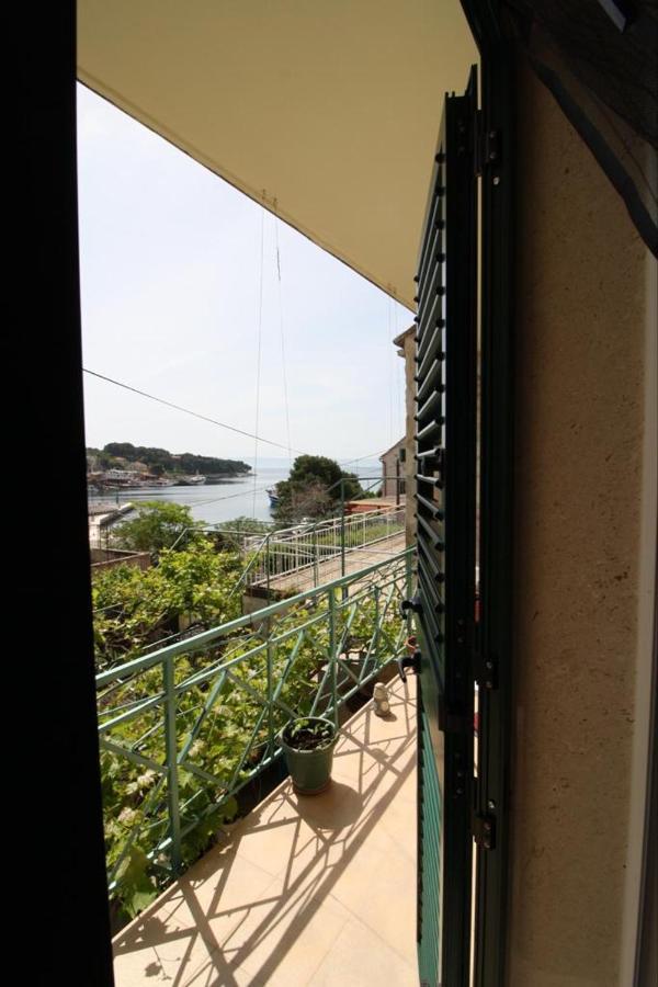 Apartment Gita Sumartin Εξωτερικό φωτογραφία